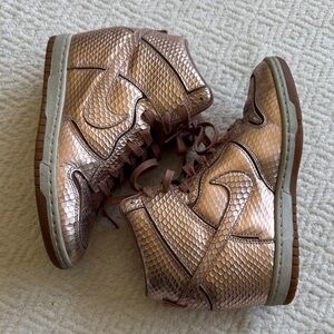Nike Dunk Sky High Hi Metallic Rose Gold Hidden Wedge Heel Shoes Womens 6.5